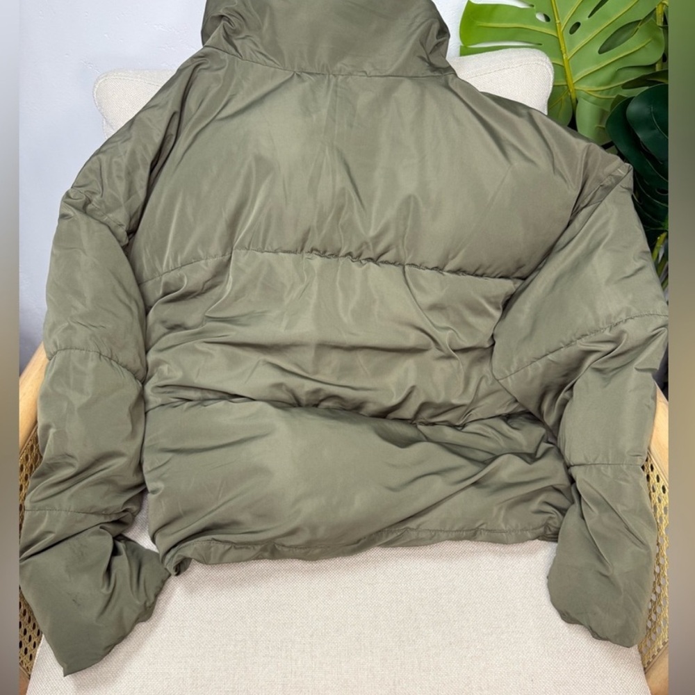 Free People Cropped‎ Puffer Jacket Olive Green Quilted Snap Button Cozy Coat - Picture 4 of 4